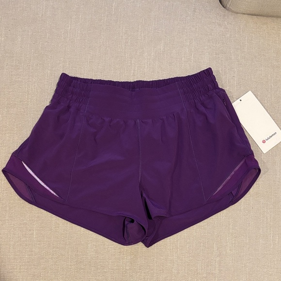 lululemon athletica Pants - Lululemon Hotty Hot HR Short 2.5” Lined ✨